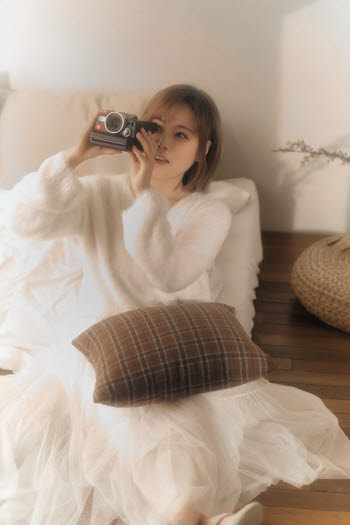 '우산' 대신 '우산 없는 밤'…新 '장마송' 차트서 강세