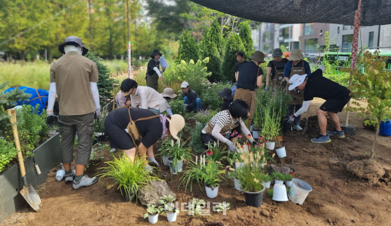 [포토] 마포구, '마을정원사 양성교육' 모집