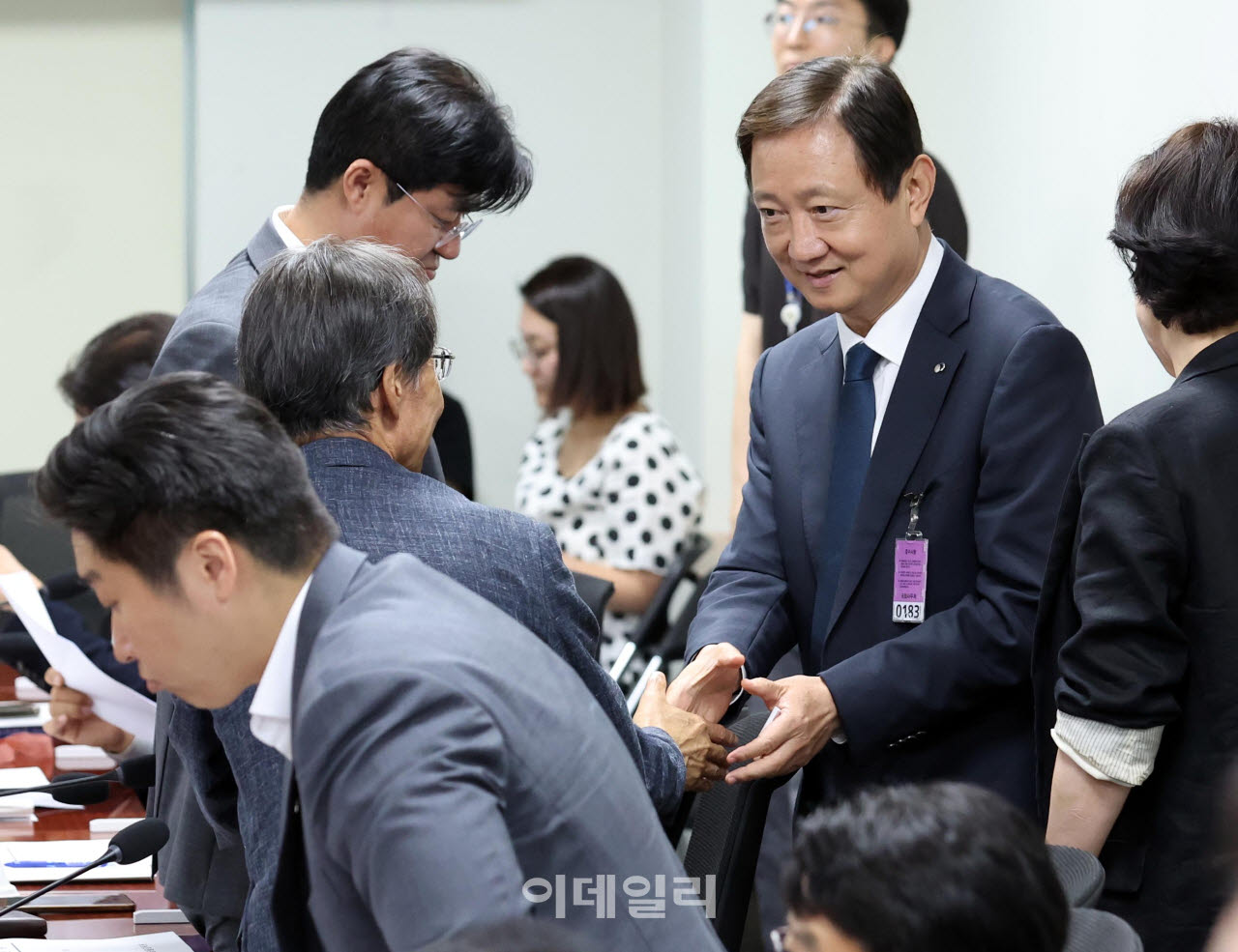 [포토]'악수하는 이찬진-유동수'