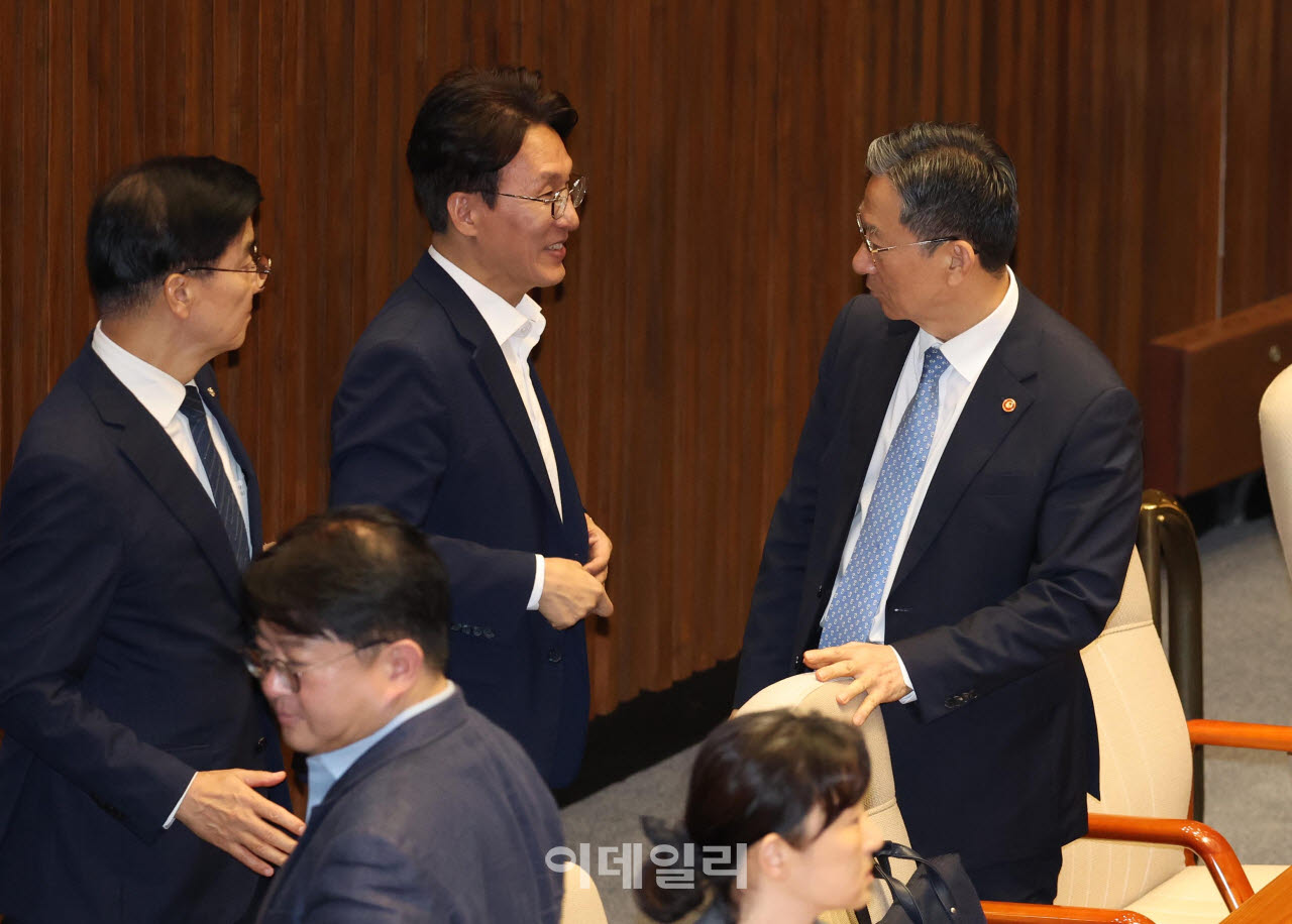 [포토]'대화하는 김민석-정성호'