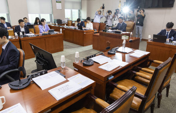 민주당, 보완수사권 전면폐지로 가닥…보완책 담아 입법 강행