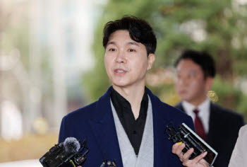 "동거설 경솔했다"…뒤늦은 사과한 박수홍 형수, 오늘 2심 선고