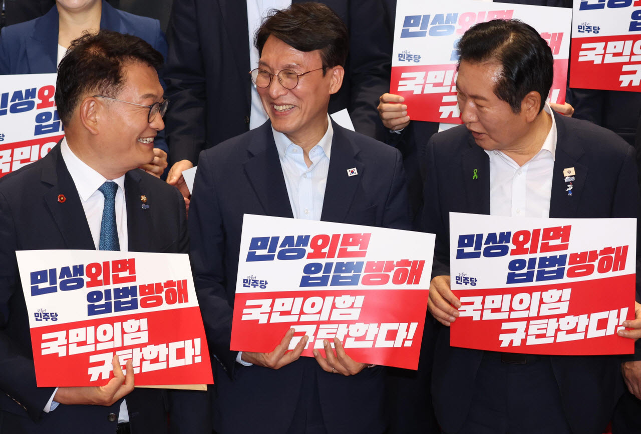 [포토]국민의힘 규탄대회, '대화하는 송영길-김민석-정청래'