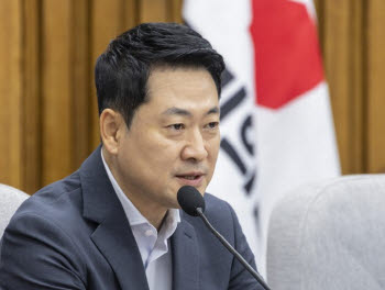 “李 부동산 토론회 ‘아무 말 잔치’…정권 바꾸는 수밖에”