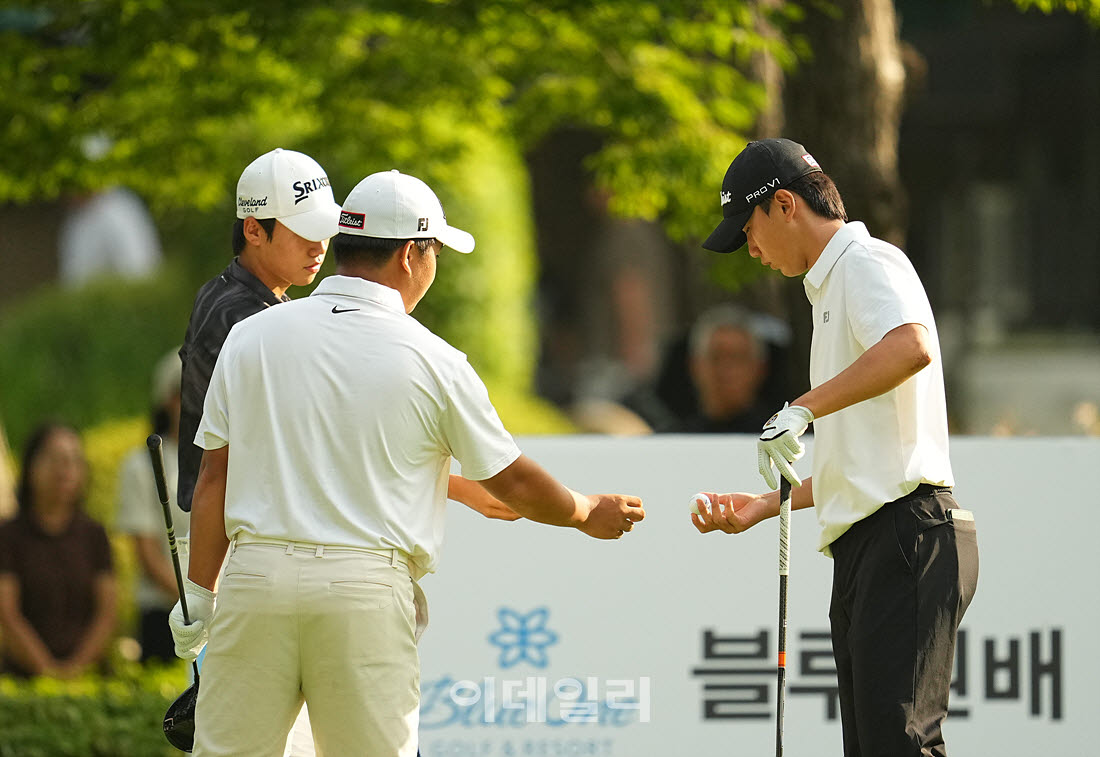 [포토]천지율-오현수-정재이,볼 확인 먼저하자