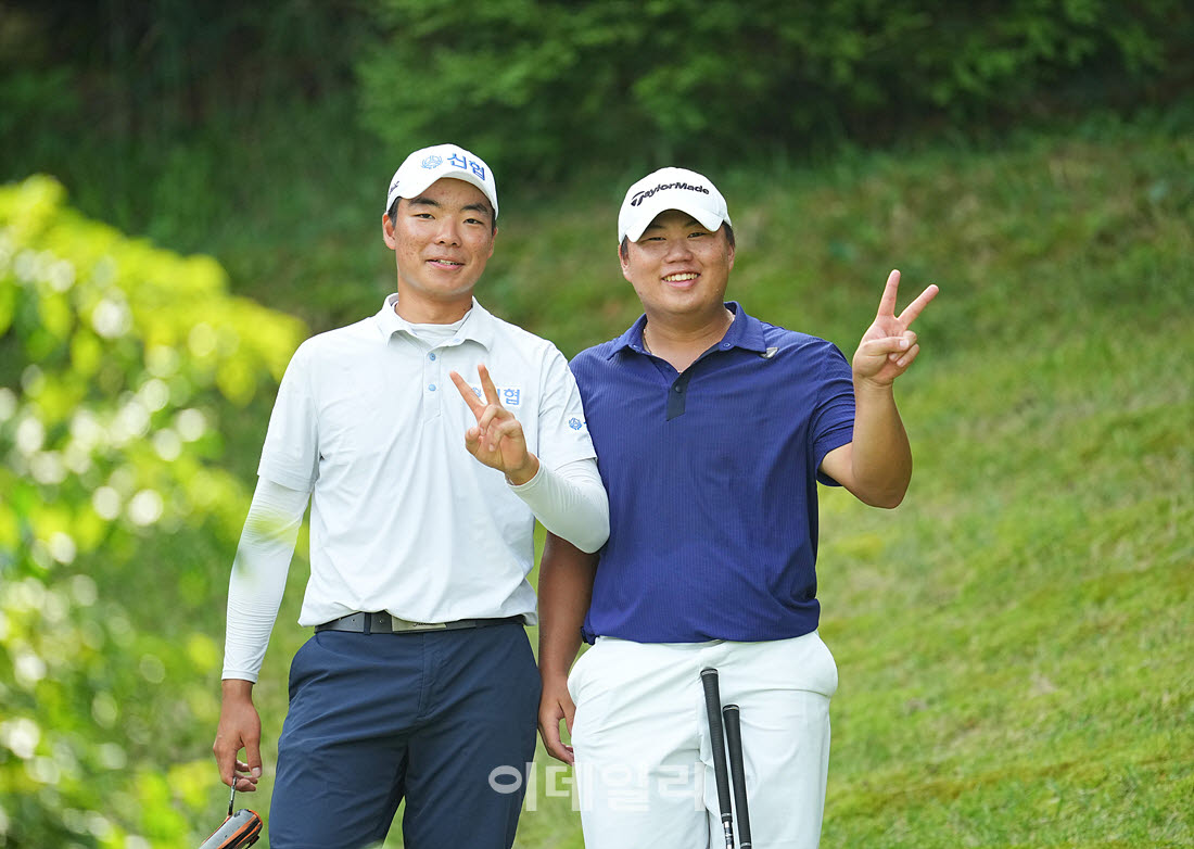 [포토]상현준-이승민, 콤비 브이 인사