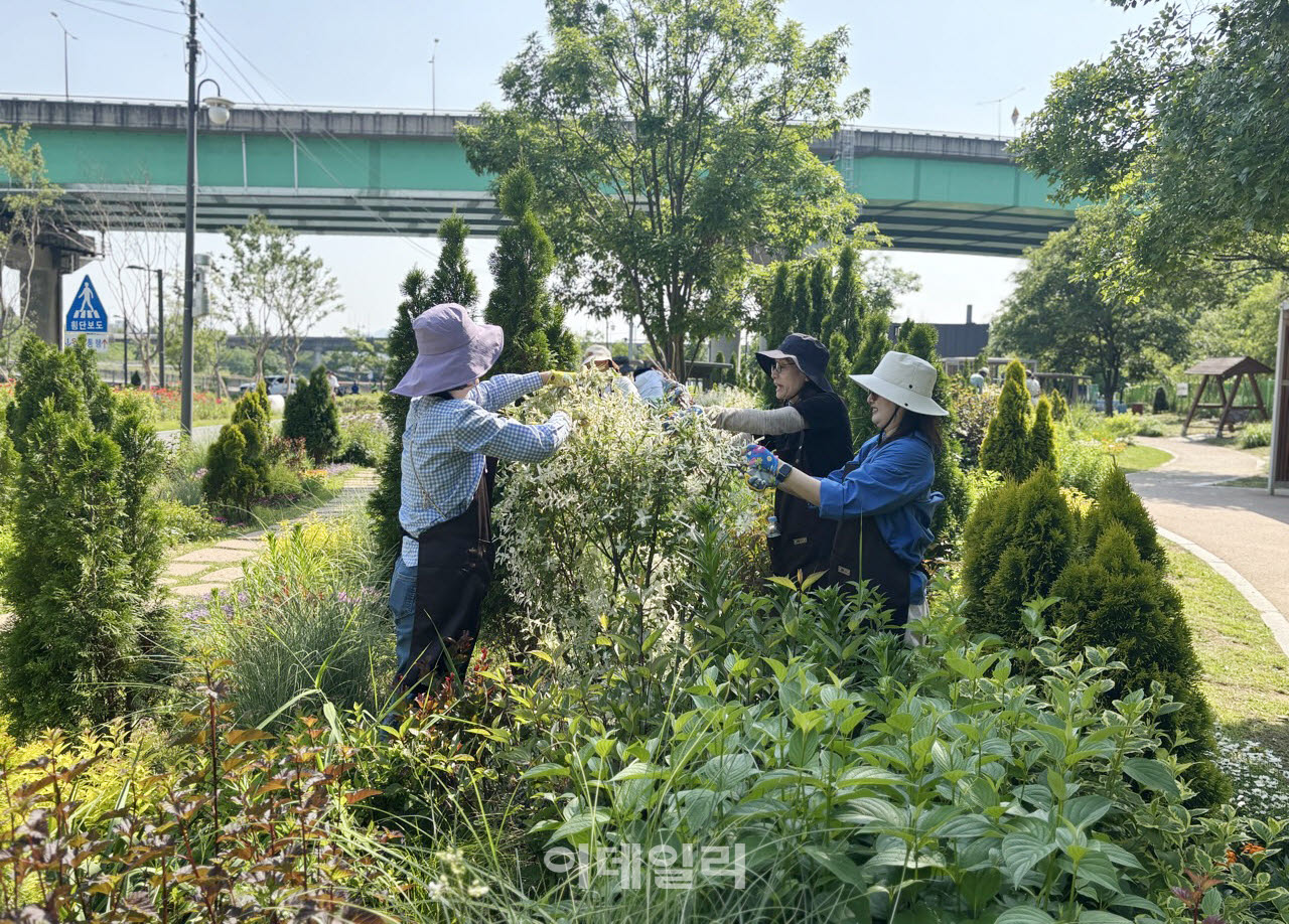 [포토] 성동구, '마을정원사 양성교육' 참여자 모집