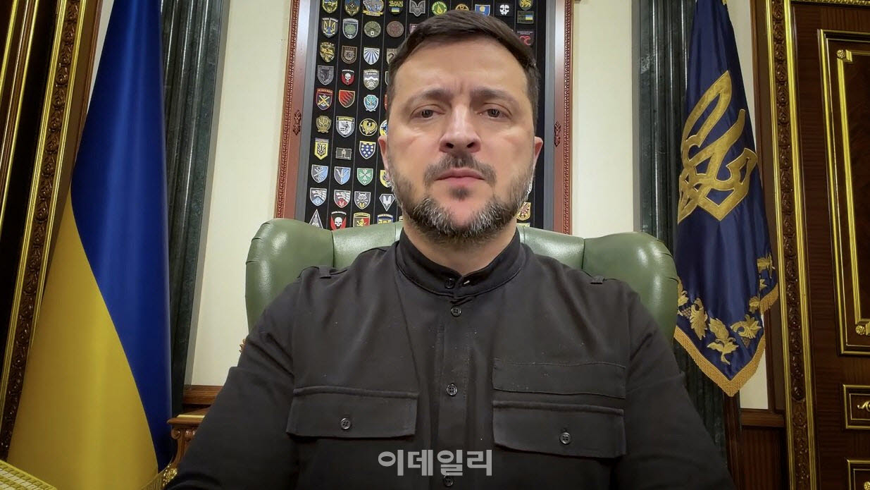 젤렌스키 "러, 北 3만명 추가 파병 요청"에…정부 "면밀히 주시 중"