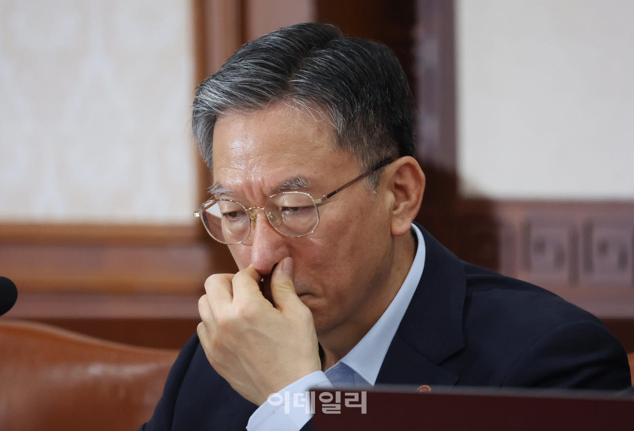 [포토] 국무회의 참석한 정성호 장관