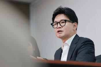 한동훈 “이재명 대통령 ‘독재명’ 되려 해…정권 빨리 끝날 수도”