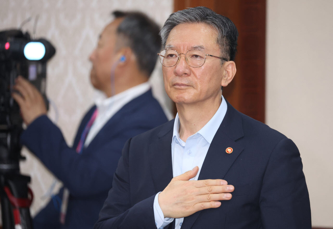 정성호 장관, 尹 변호사 등록 취소에 "법과 원칙 따라 법질서 확립할 것"