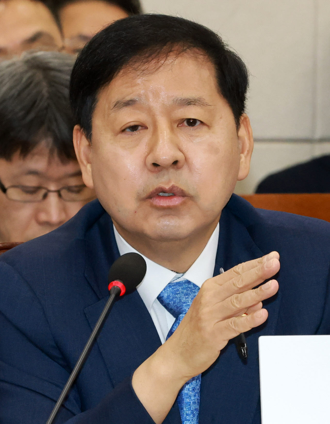 [포토]질의에 답하는 구윤철 경제부총리 겸 재정경제부 장관