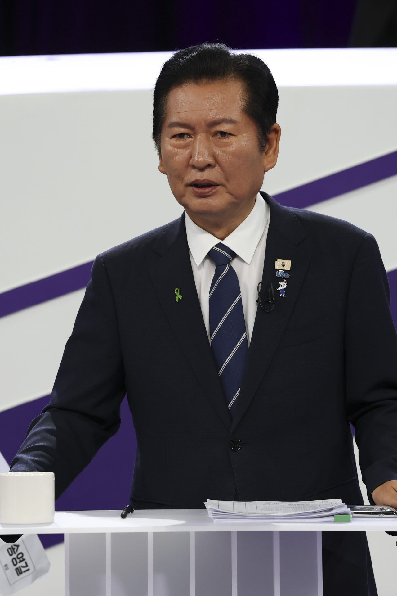[포토]더불어민주당 당대표 후보 TV토론회 참석한 정청래