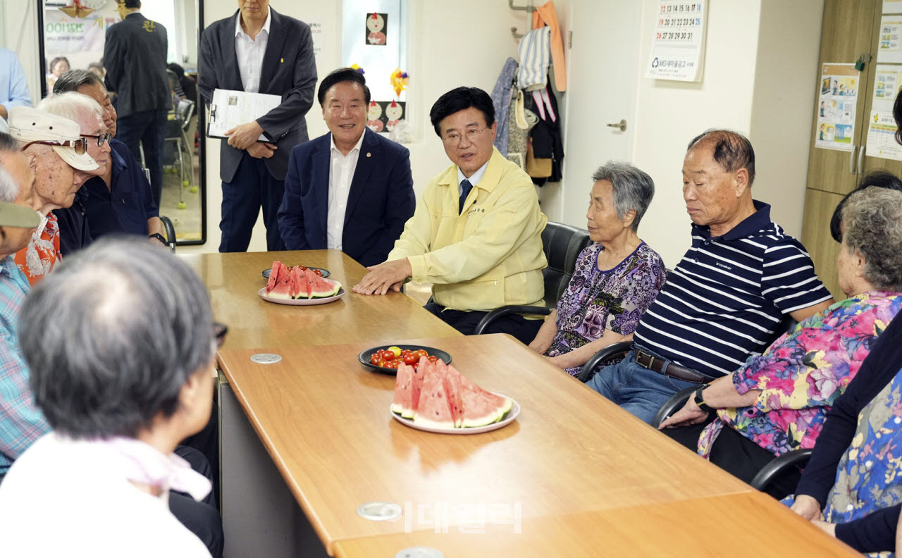 [포토] 종로구, '현장 구청장실 및 주민 공감 대화'