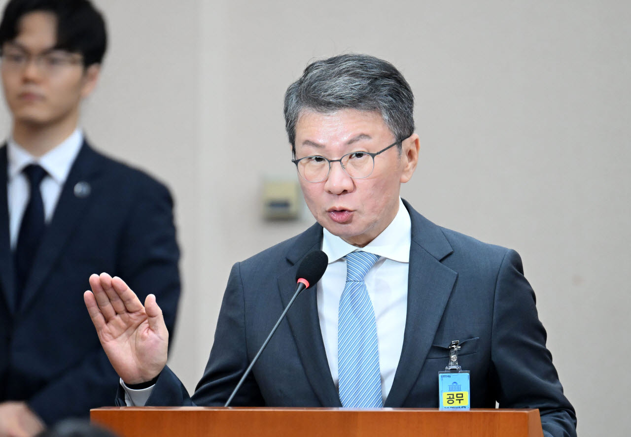 [포토]증인선서하는 정몽규 전 대한축구협회장