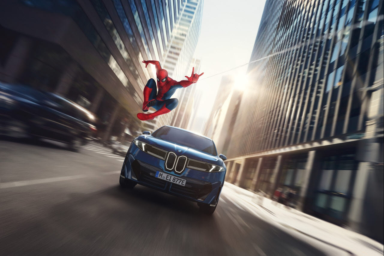 “내 차에 스파이더맨이 떴다”…BMW, 차량용 콘텐츠 배포