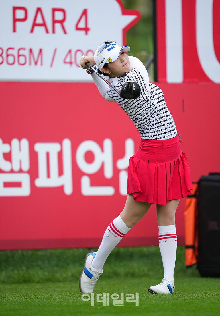 [포토]이세영,페어웨이를 향하여