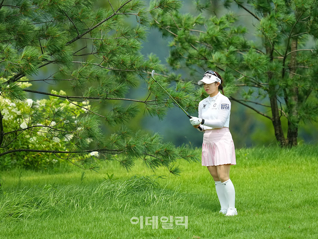 [포토]임진영,러프에서 집중한다