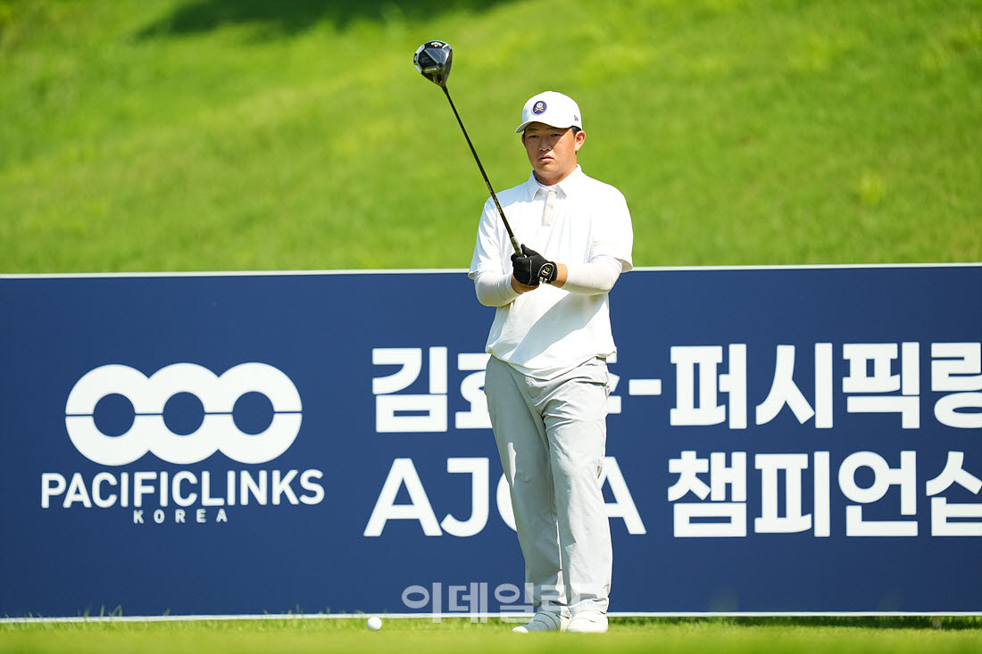 [포토]강동희,집중력을 높인다
