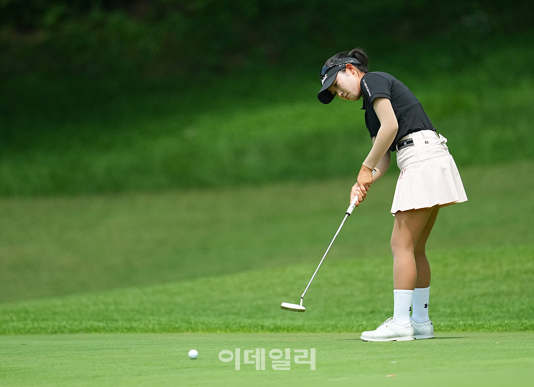[포토]변혜성,먼거리 버디 성공한다