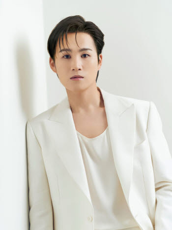 김희재, 정규 3집 '리버브'로 내달 7일 컴백