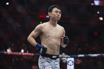 코리안좀비가 키운 '두 주먹' 최두호-유주상, UFC 동반 출격