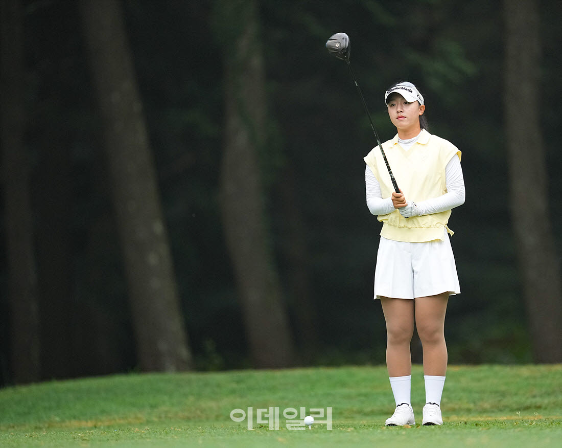 [포토]배윤지,선두를 노린다