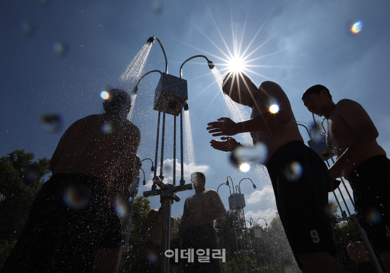 [포토]서울 최고기온 39도, '극한 폭염'