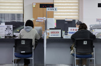 반도체 호황에도 고용 안 늘어…K자형 성장 현실화