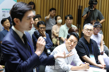 “겨우 구한 집, 살게 해주세요”…오세훈 토론회 ‘말말말’[부동산 취재로그]