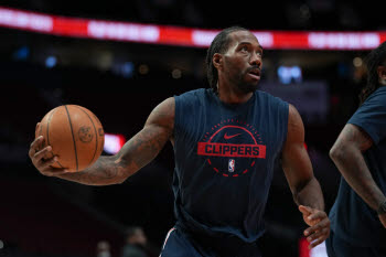 레너드, 샐러리캡 피하려 뒷돈 받았나...NBA 사무국, 본격 조사