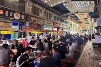 영주365시장, '선비풍류 夜시장' 개장…한우육전과 버스킹의 만남