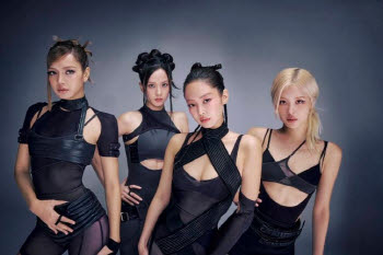 블랙핑크, 10주년은 팬들과 함께… 국중박서 팬 이벤트