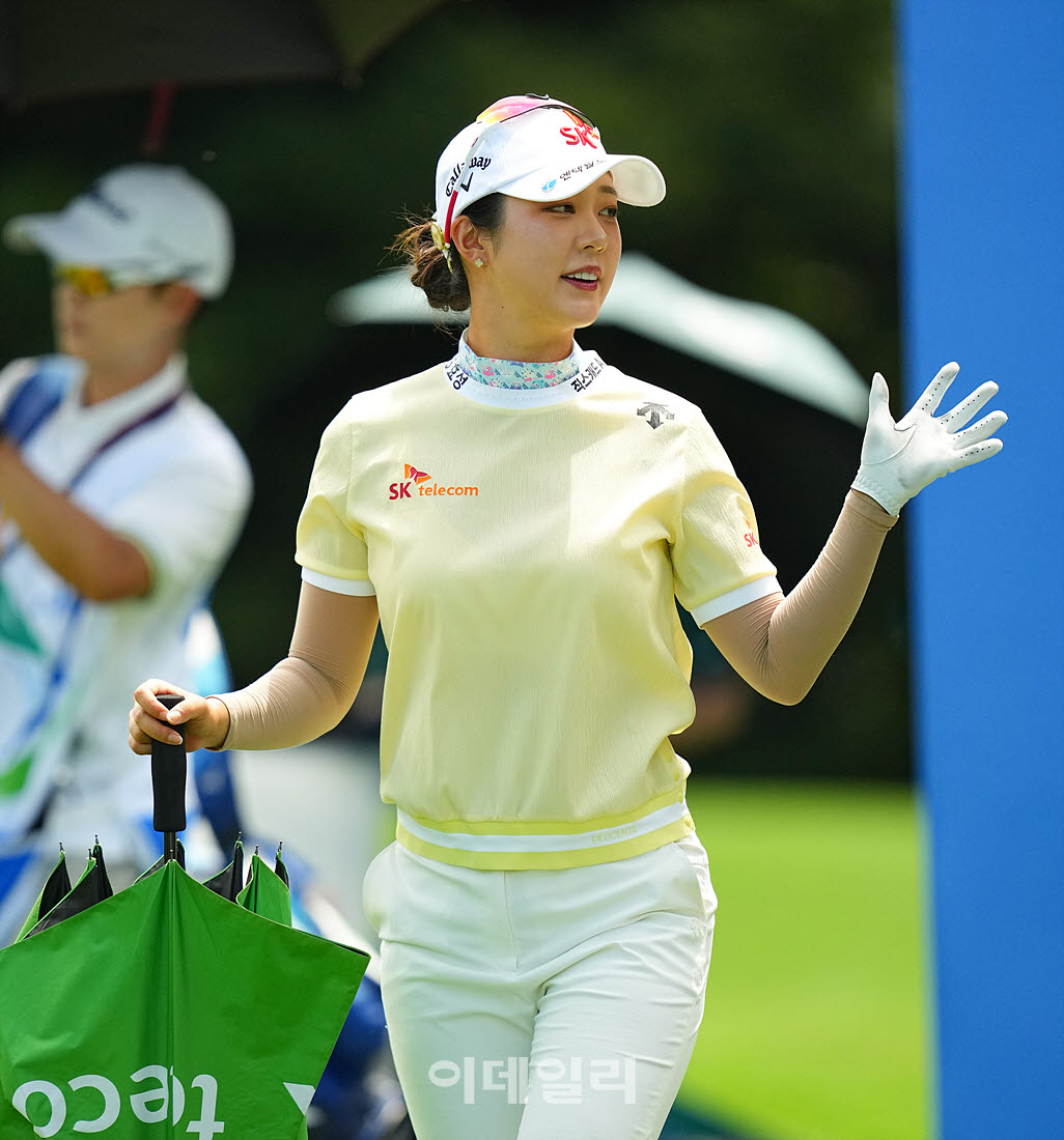 [포토]김재희,팬들에게 인사해요