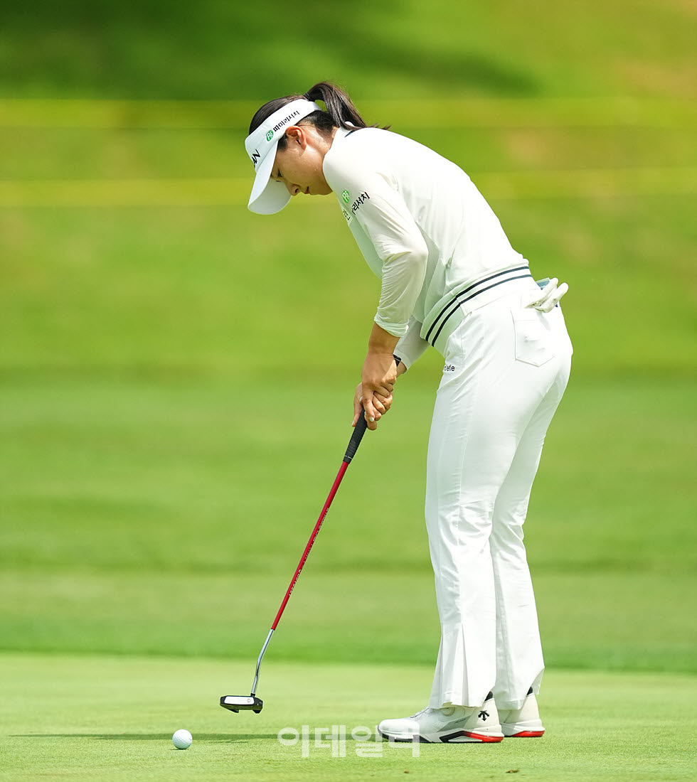 [포토]김하은,버디 퍼트 성공한다