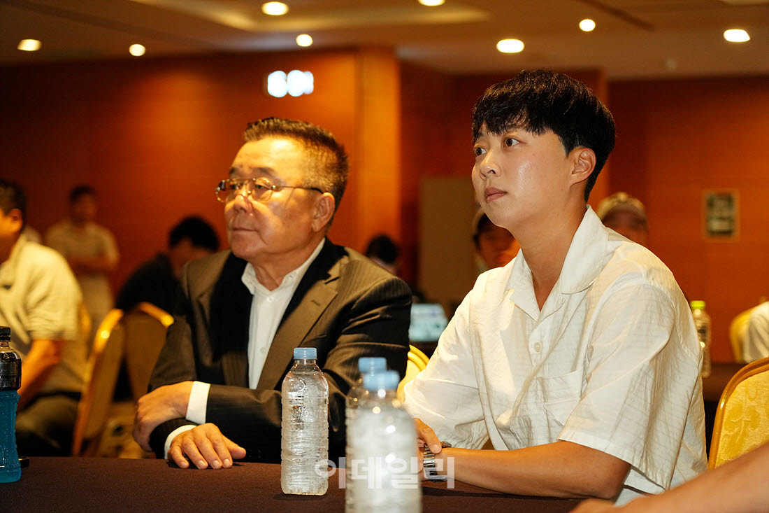 [포토]시상식장 왕얼 회장과 김효주