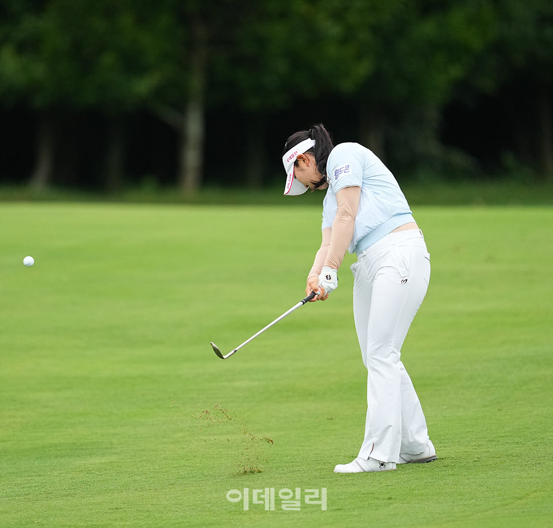 [포토]유현조,임팩트는 정교하게