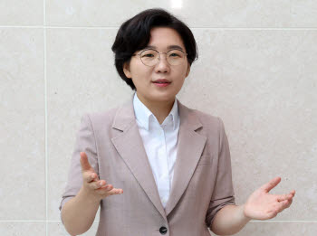 김보미 "황희 '버스 하우스' 제안, 내로남불에 탁상공론"