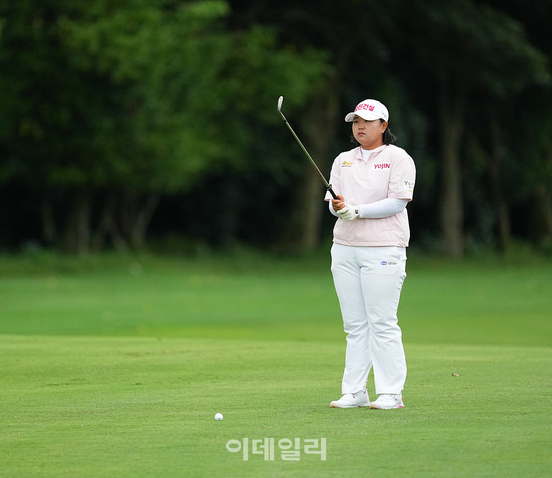 [포토]신다인,노련하게 핀을 겨눈다
