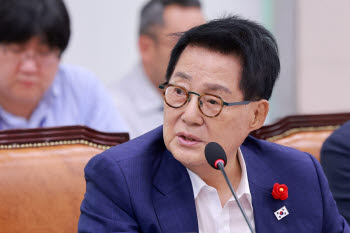 박지원, 버스 하우스 논란에 “해프닝? 닥치고 사과해야”