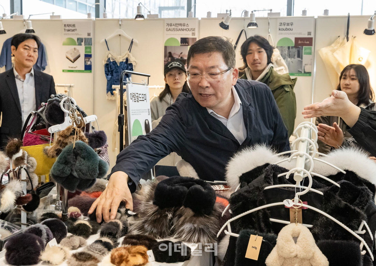 [포토] 광진구,  '사랑의 의류 기부' 사업 본격 추진