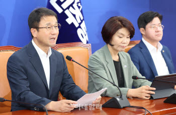 한병도 “3대 메가 프로젝트, ‘모두의 성장’ 위해 속도 뒷받침”