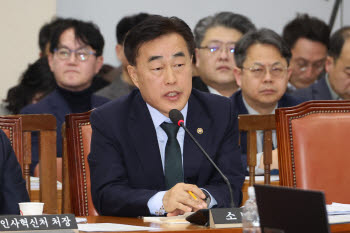 종합특검, '언론사 단전·단수' 허석곤 前소방청장 불구속 기소