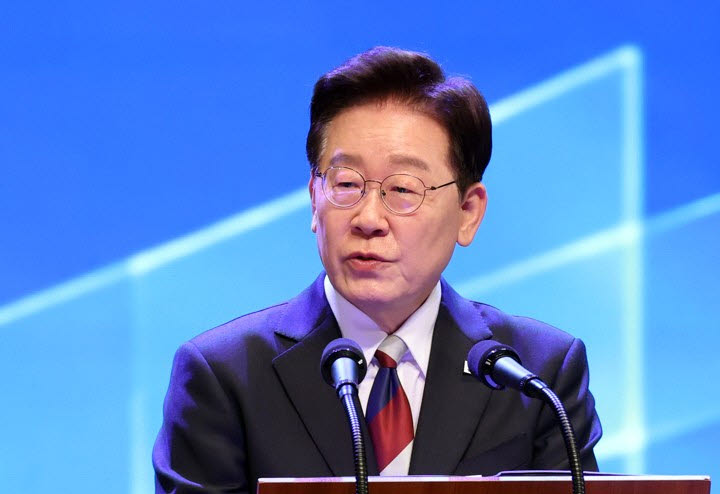 李 “대한민국 성장지도 다시 그리겠다…‘새로운 광복’ 이룰 것”