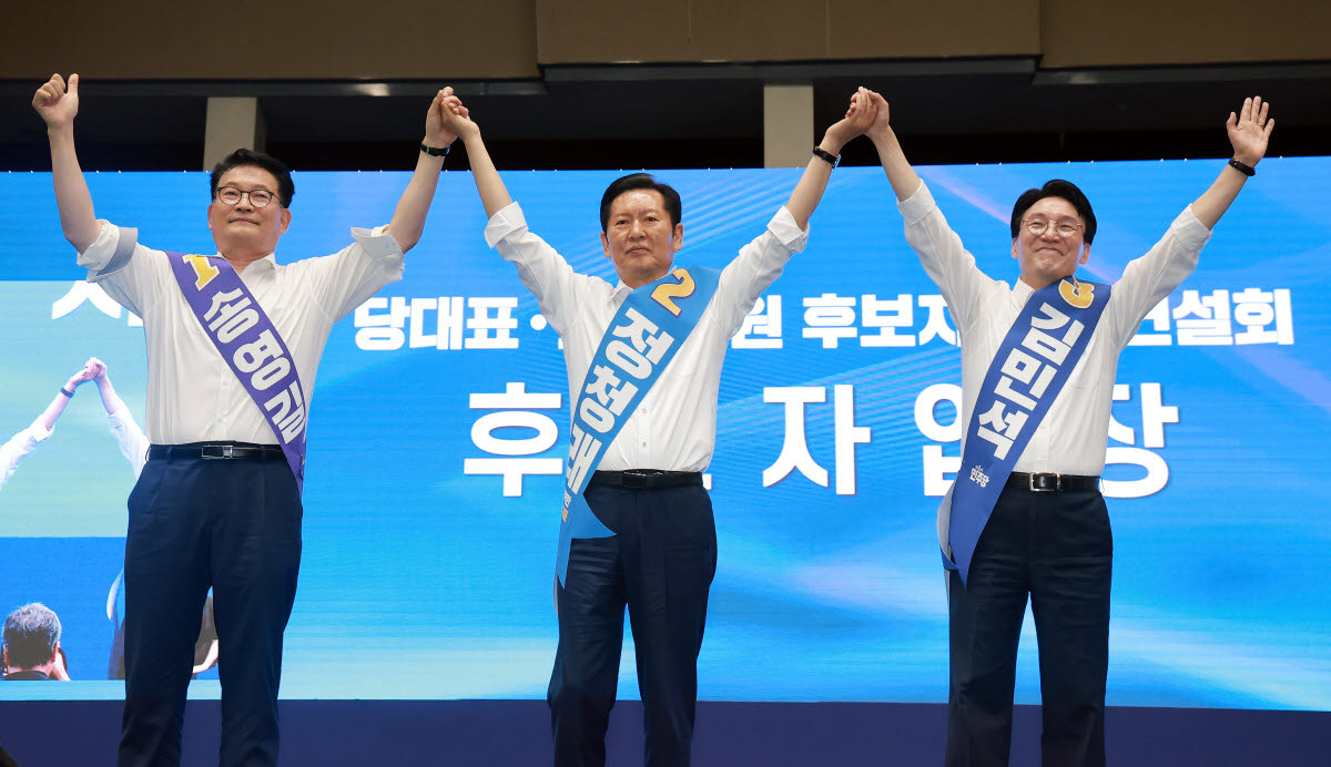 ‘누적 과반 ’ 김민석 굳히기 vs ‘수도권 우세’ 정청래 뒤집기 [오늘의 여의도]