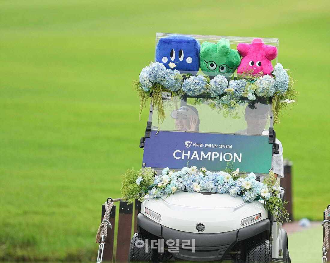 [포토]서교림,꽃마차 타고 입장