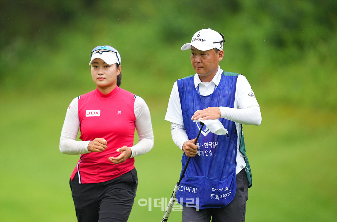 [포토]전승희-김해수,첫 홀 파세이브 성공