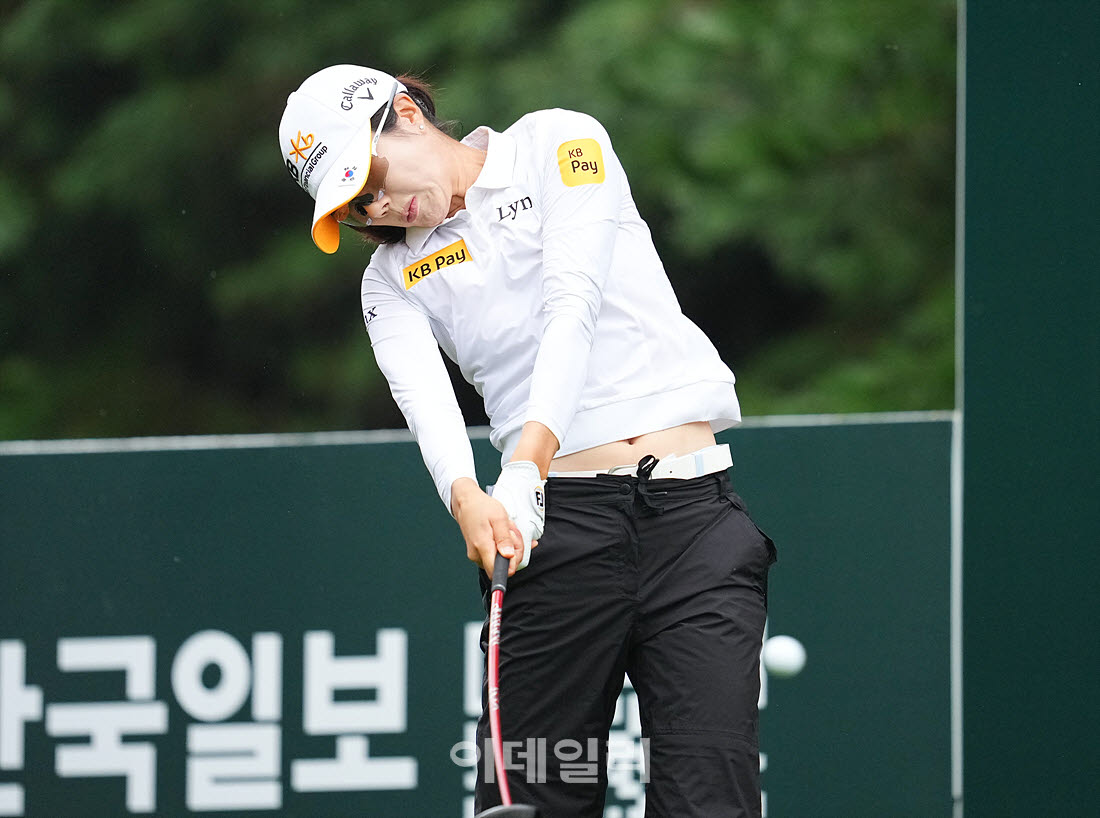 [포토]안송이,정확한 임팩트