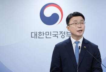 '국가대표AI' 2차 평가, 업스테이지·SKT·LG勝…정부 "AI 전략 대대적 개편"(종합...