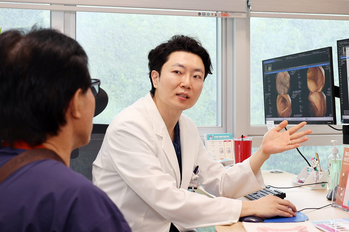 '조기 식도암 내시경 치료, 수술 부담 큰 환자에 희망'